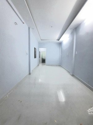 shr - 3.99 tỷ - hẻm ô tô thông -lô góc không lộ giới- hẻm 1 trục - tiện kinh doanh mua bán