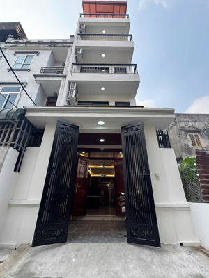chính chủ bán nhà 4,5 tầng có thang máy ngõ 105 thanh am, việt hưng, dt 57m2, sát đường ô tô tránh