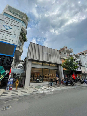 bán nhà 91 nguyễn trãi bến thành quận 1 - dt 9 x 23m - 200m2 - hđt 350 triệu - giá 140 tỷ