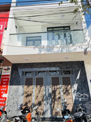 bán hoặc cho thuê căn nhà mới mặt tiền đường lớn kinh doanh gần biển, đường điện biên phủ