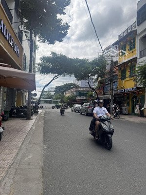 bán nhà mặt tiền tô hiến thành sát nguyễn thị minh khai vị trí trung tâm phố hàn