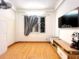 chính chủ cho thuê nguyên căn mới phố hoàng hoa thám, 4 tầng, full nội thất