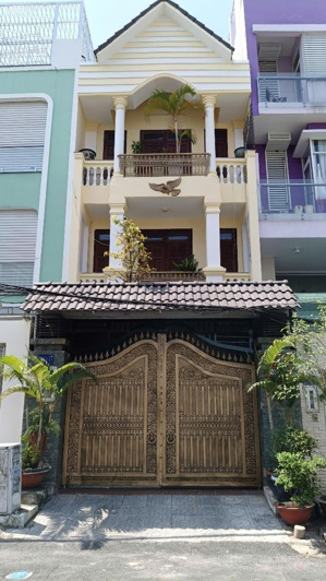 siêu vị trí căn góc hẻm 12m | kdc bình lợi sát đh văn lang | 4 tầng | dt: 4m x 15m chỉ 12 tỷ