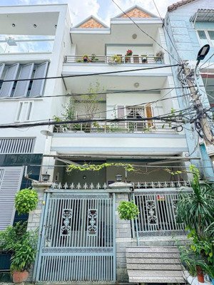 nhà 3 tầng hẻm ô tô gần chợ phú thuận q7 tiện cho thuê hoặc decor lại mới