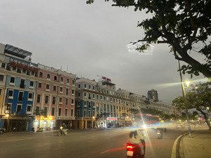 chủ nhà cắt lỗ thu hồi tiền về trước tết giá 17 tỷ, 112.5m2 mặt đường hạ long