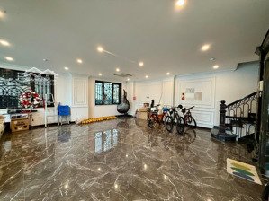 cho thuê mặt bằng trúc bạch làm văn phòng, quán cafe, view hồ, vị trí đẹp