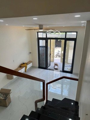 bán nhà 1 trệt 2 lầu đường 22 nguyễn xiễn p long thạnh mỹ quận 9