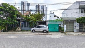 bán đất mặt tiền đường lý thái tổ hòn xệnh vĩnh hòa nha trang, cách biển chỉ 2 phút di chuyển.