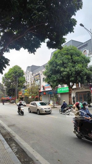 bán gấp nhà lk mặt phố văn quán, 135m2, lô góc, kinh doanh, vỉa hè, không lỗi, chỉ 36,5 tỷ