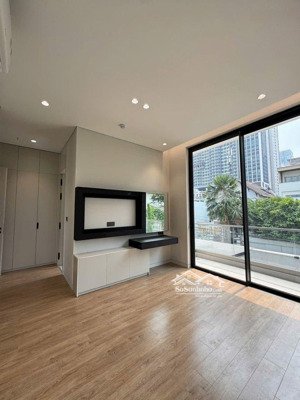 cho thuê villa mới xây võ trường toản, thảo điền, 7,5x22m, giá 150tr/tháng, 3 tầng, st, 3pn, 4wc