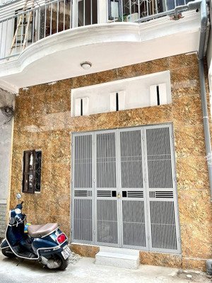 nhà riêng nguyên căn ngõ rộng gần ngã tư nguyễn trãi nguyễn xiển