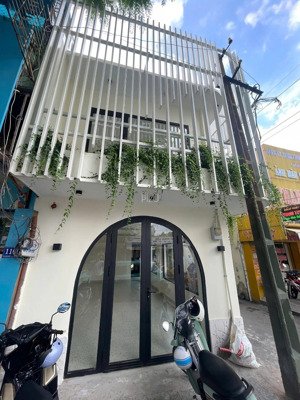 mặt tiền lê văn duyệt, bình thạnh - 4 x 11m, chỉ 9,5 tỷ, chốt nhanh trước tết