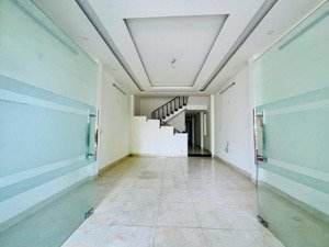 cần tiền trước tết bán nhà 2 tầng mặt tiền ỷ lan nguyên phi - hoà cường- hải châu , đường :7m5