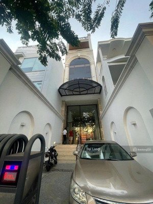 bán tòa nhà mặt tiền đường vào sân bay p.4, tân bình hầm+6 tầng+ sân thượng giá chỉ 56 tỷ