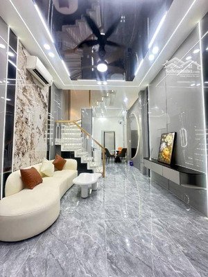 nhà 2 tầng hẻm xe tải thông, đường nguyễn duy cung, gò vâp, 36m2, giá 5.x tỉ