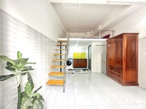 căn hộ gác lửng ban công 35m2 ngay đh bách khoa