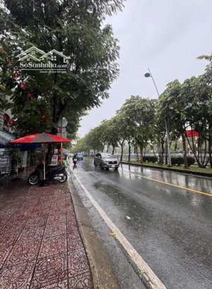 hạ 2 tỷ - mặt tiền kinh doanh hoàng sa quận 1 - 5 tầng, vỉa hè.