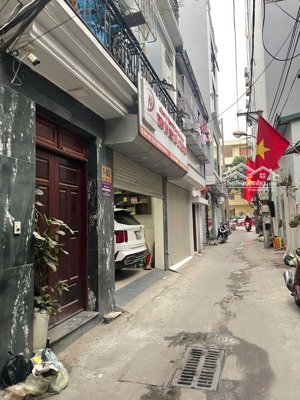 em bán đất tặng nhà tô hiệu dt 42m2, 2 tầng, 9.3 tỷ ôtô