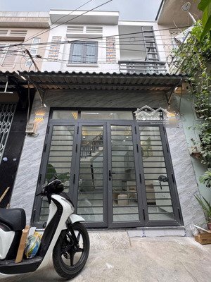 nhà đẹp 4x8m 1lầu đúc (2pn 2wc) hẻm 5m. miếu gò xoài. bhha. bình tân