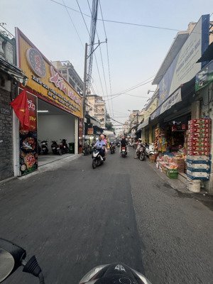 bán nhà mặt tiền xóm chiếu một đời chủ giá đầu tư