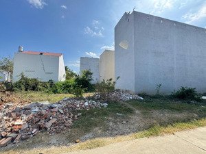 đất đẹp vuông ngang 7m/vĩnh thạnh/ nha trang