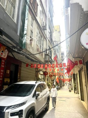 bán nhà trung liệt mặt ngõ kinh doanh ngõ thông lô góc ô tô đỗ nội thất đẹp ở luôn, giá cực rẻ