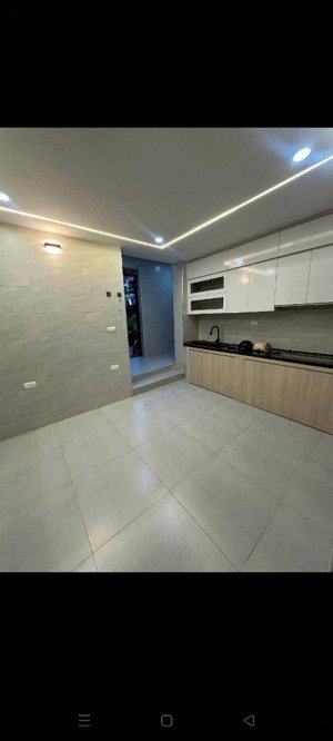 bán nhà tầng 1 khu tập thể 8/3, vị trí siêu đẹp! 70m2, kinh doanh.