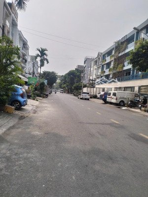 mặt tiền kinh doanh đa ngành khu vip tên lửa, nhà 5 tầng, ngang 5x18m, chỉ 11 tỷ 4