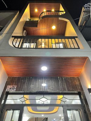 nhà mới 3 tầng 4pn đường mai xuân thưởng sát chợ bình tây