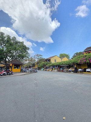 giá hiếm lõi phố cổ hội an 36.5 tỷ sở hữu ngay nhà 2 mặt tiền ven sông