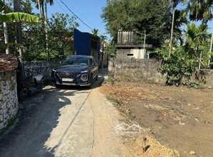 chính chủ bán lô đất 60 m2 gần trường học ủy ban