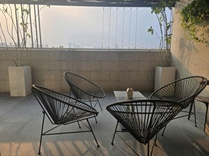 bán căn hộ sân vườn riverside residence - phú mỹ hưng. liên hệ em loan 