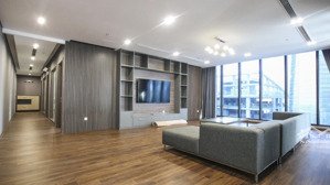 cho thuê căn hộ penthouse chung cư vinhomes metropolis - view hồ tây (lh: 