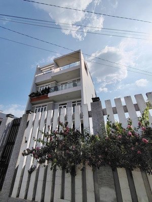 chủ bán nhà mặt tiền phong thuỷ - lộc phát tại lò lu tặng bãi đậu xe cực lớn