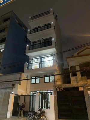 bán nhà mặt tiền nguyễn thượng hiền, p. 5 bình thạnh căn hộ dịch vụ, thu 45tr/tháng