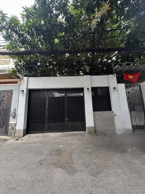 cho thuê villa sân cực rộng nguyễn văn trỗi, phú nhuận