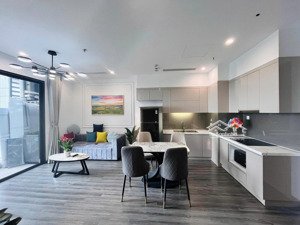 siêu rẻ! em bán gấp căn 1n+ dt 50m2 toà r1.05 full đồ đẹp, tầng trung giá chỉ 3.9tỷ. lh 