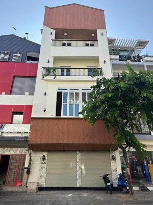 cho thuê nhà mặt tiền nguyễn đình chiểu, quận 3 - đoạn 2 chiều gần lý thái tổ - 6x10m - 4 lầu suốt