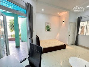 cho thuê phòng có nội thất tại hòa hảo q10, có máy giặt riêng, ban công thoáng gần ueh, bv nhi đồng