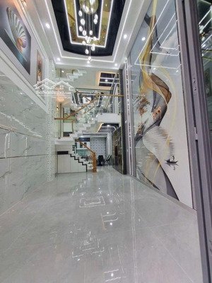 nhà 5 tầng ở là mê. lê văn quới. dt: 56m2. tậng full nội thất.hẻm 6m