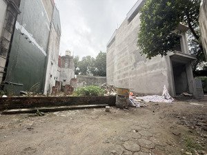 bán 75m2 mặt tiền 5m hậu 5m, gần trục chính kinh doanh