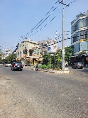 ** mtkd siêu vip, 107m, 4 tầng, lô góc, ngay hoàng diệu 2, linh trung, thủ đức. giá nhỉnh 16 tỷ.