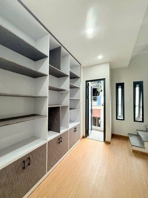 khu đáng sống nhà tt bắc hải thông cmt8 - 4 tầng siêu đẹp - 7.95tỷ.