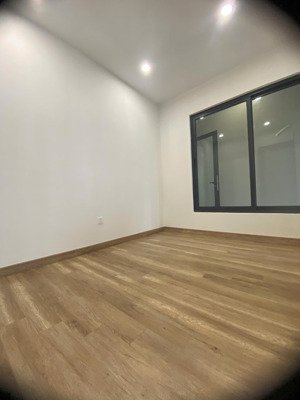 bán căn 2pn2wc diện tích 83m2 dự án the wisteria đường 32, hoài đức. giá 6,5 tỷ. lh: 