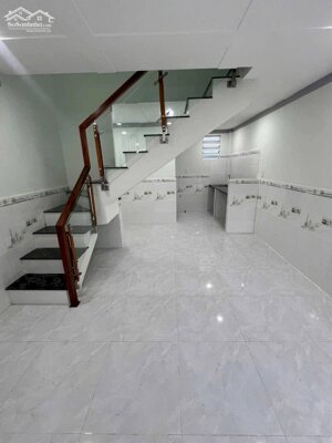 Nhà mới gần trường mầm non Song khuê 850 triệu , đường thông