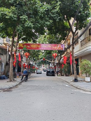 phân lô quân đội 918 - ô tô tránh, 18.3 tỷ thoáng trước sau - dân trí cao, 4 tầng