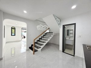 bán nhà mới ngay chợ bà chiểu, hẻm 1 xẹc, 66m2 2 tầng 3 phòng ngủ, chỉ 7.5 tỷ thương lượng