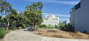 hàng ngộp. siêu rẻ. lô góc 2 mặt tiền hẻm xe hơi đường số 8. lò lu. trường thạnh. quận 9.