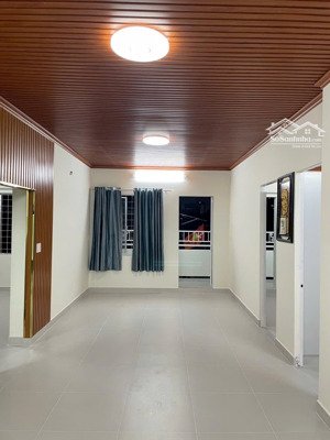 chung cư mới 189b cống quỳnh q1, dt 80m2, 3pn, nt cơ bản, vô ở ngay