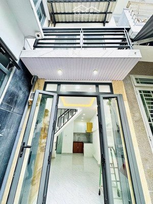 gần mặt tiền xô viết nghệ tĩnh - có sân rộng trước nhà - chỉ 2.84 tỷ